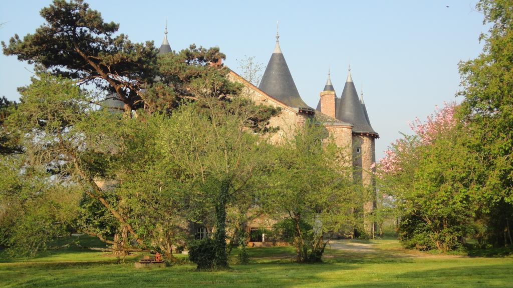 Chateau De La Frogerie Maulevrier Exterior photo